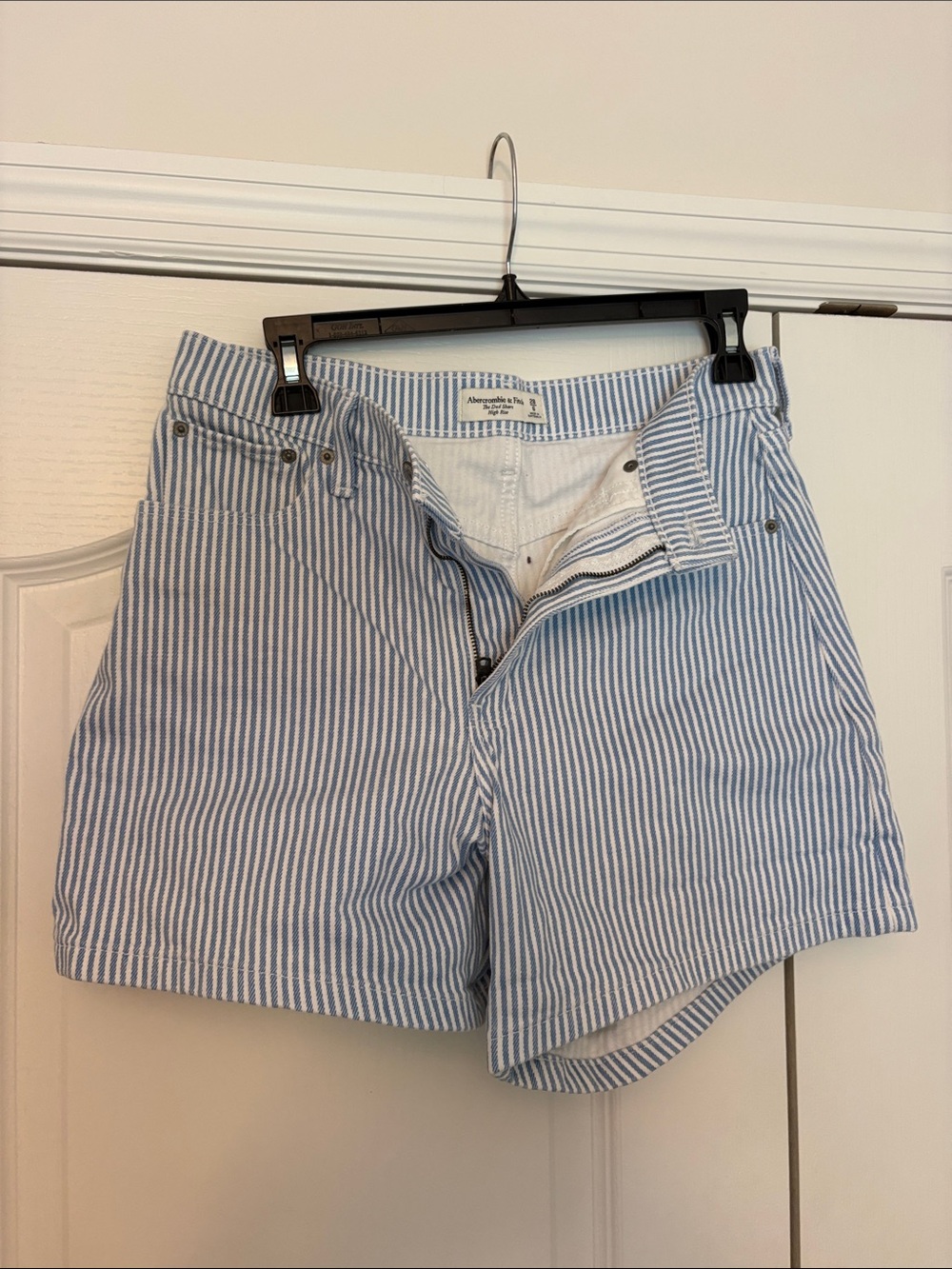 Abercrombie & Fitch White and Light Blue Striped Women’s Jean Shorts